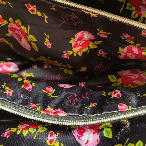 Betsey Johnson off white red and black sequins and quilted Medium satchel - Picture 13 of 16